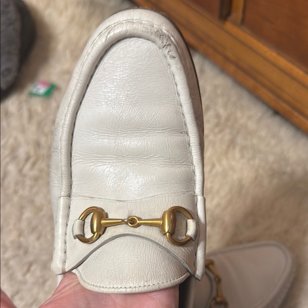 Gucci White Leather Loafers with Gold Horsebit - Picture 3 of 16
